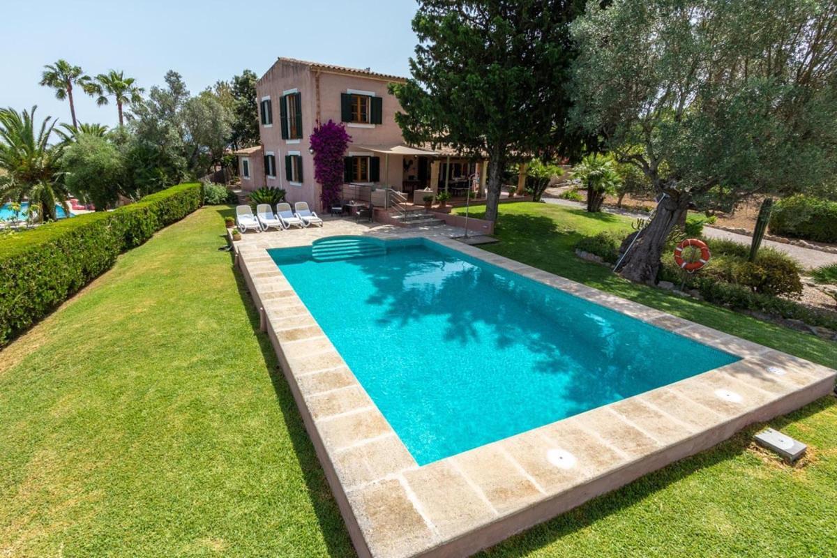 Villa Alzina *